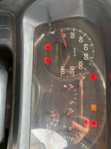 HINO FG 212แรงม้า รถบรรทุก 6ล้อ กระบะเหล็กติดเครน ปี56 HINO FG 212แรงม้า รถบรรทุก 6ล้อ กระบะเหล็กติดเครน ปี56