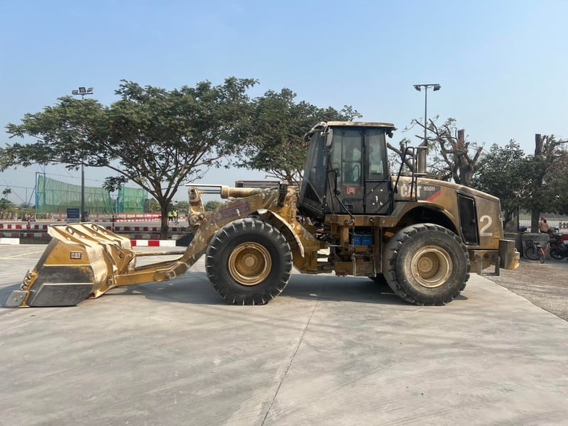 CAT 950K รถตักล้อยาง พร้อมใช้งาน