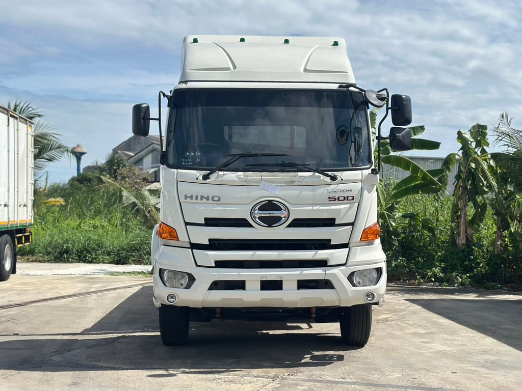 10ล้อ HINO VICTOR 344แรงม้า ปี2559 2 เพลา พื้นเรียบยาว6.4เมตร มีระบบลากพ่วง
