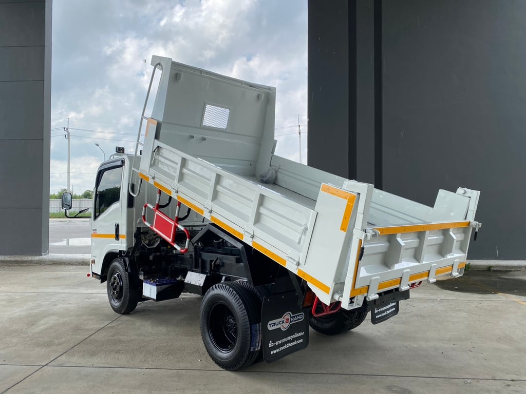 ISUZU NMR130 รถบรรทุก 6ล้อ ดั้มพ์ ปี66 รถสวย ไมล์น้อย ยางใหม่6เส้น