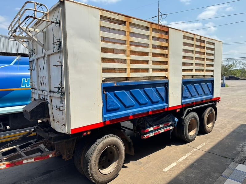 NISSAN UD CWM 320แรงม้า รถบรรทุก 10ล้อ พ่วงแม่ลูก ปี2003