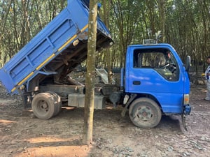 ISUZU NKR71G 6ล้อ เล็ก ดั๊มพ์ 3คิว แอร์พวงมาลัยเพาเวอร์รถพร้อมใช้