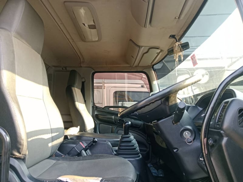 Hino Victor 240 ปี60 กระบะดั้มพ์  ยาว6.5เมตร