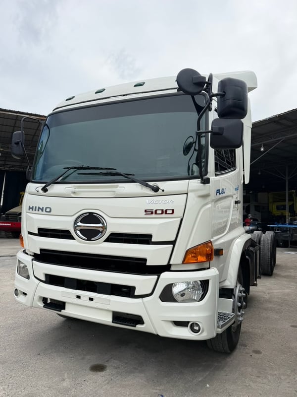 Hino FL260 ปี60 หัวคัสซี สามารถวางตู้ วางคอก ให้ได้ ยางใหม่