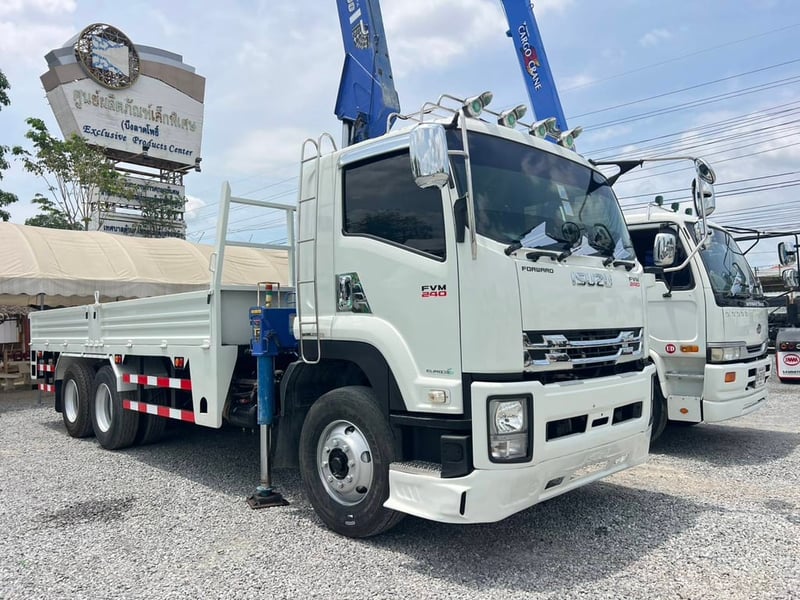 ISUZU FVM 240แรงม้า 10ล้อ เพลาเดียว กระบะเหล็กติดเครน ปี59 ISUZU FVM 240แรงม้า 10ล้อ เพลาเดียว กระบะเหล็กติดเครน ปี59
