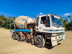 Hino 260แรง ปี39 รถโม่6คิว ใช้งานได้ปกติ เล่มพร้อมโอน Hino 260แรง ปี39 รถโม่6คิว ใช้งานได้ปกติ เล่มพร้อมโอน