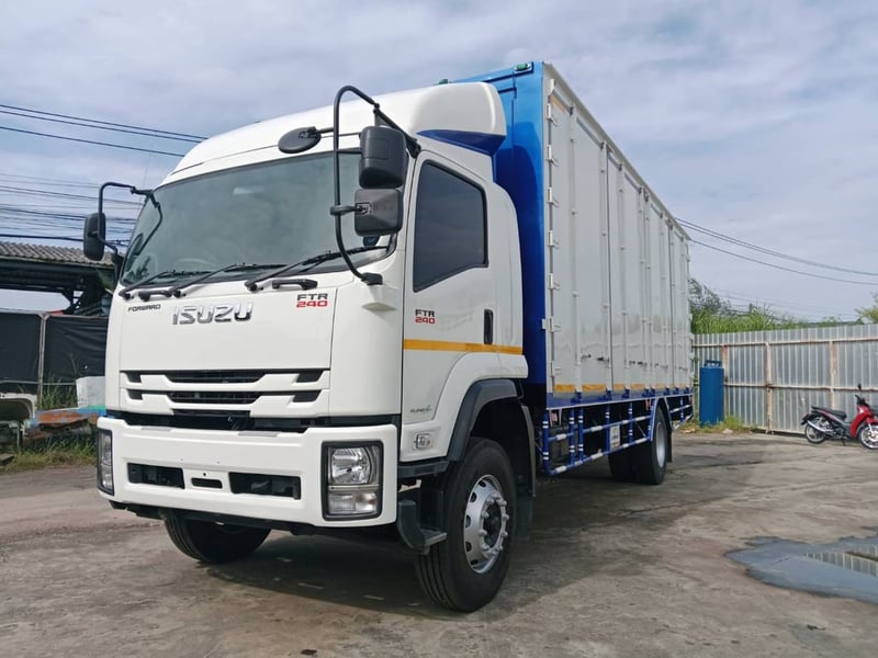 ISUZU FTR240 ปี63 ตู้แห้ง 10บาน พร้อมใช้งาน ISUZU FTR240 ปี63 ตู้แห้ง 10บาน พร้อมใช้งาน