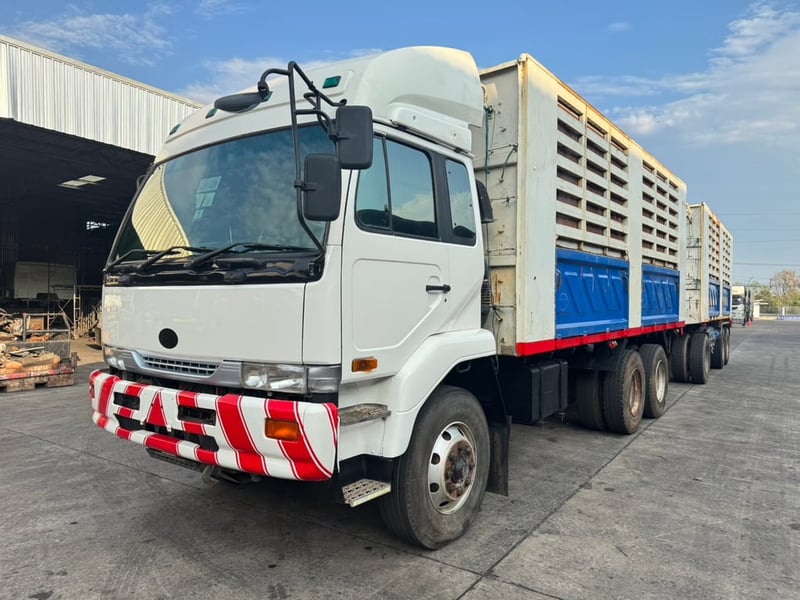 NISSAN UD CWM 320แรงม้า รถบรรทุก 10ล้อ พ่วงแม่ลูก ปี2003