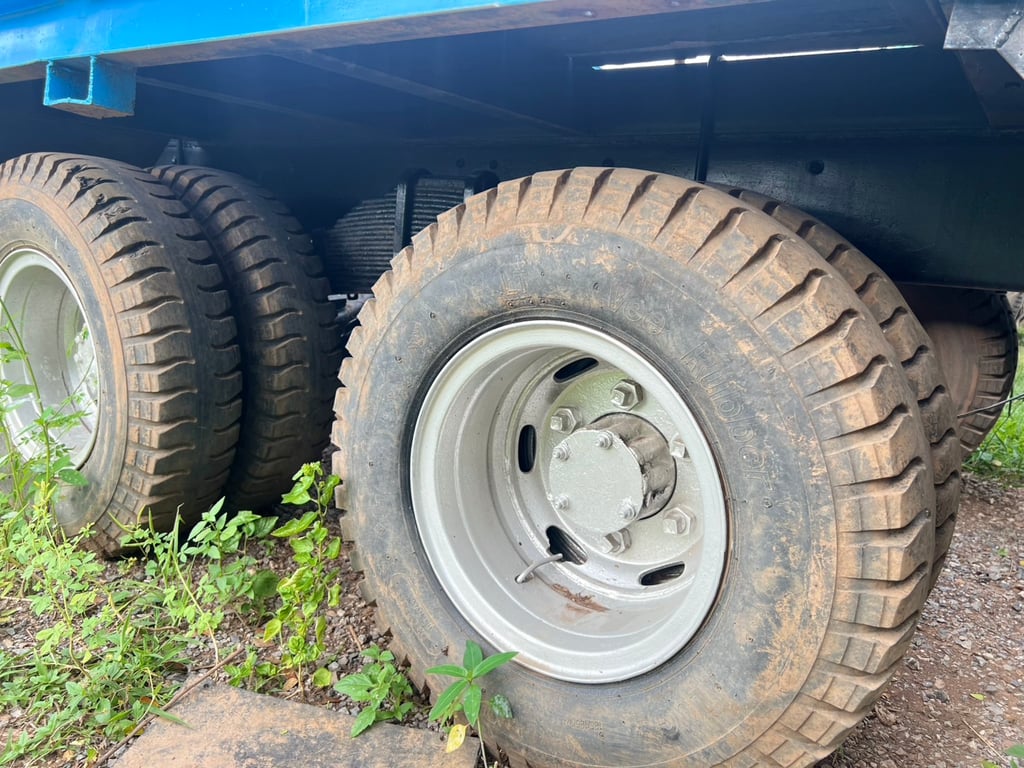 MITSUBISHI 10ล้อ เพลาเดียว 160แรงม้า เทลลเลอร์แท่นเตี้ย ปี2537