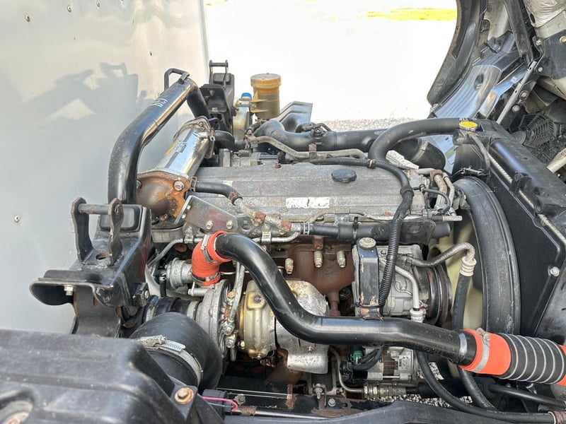 ISUZU FRR190 ปี58 ยาว6.6เมตร สวย พร้อมใช้ ISUZU FRR190 ปี58 ยาว6.6เมตร สวย พร้อมใช้