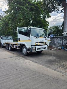 ISUZU FVM 240แรงม้า รถบรรทุก 10ล้อ พื้นเรียบ ปี2010