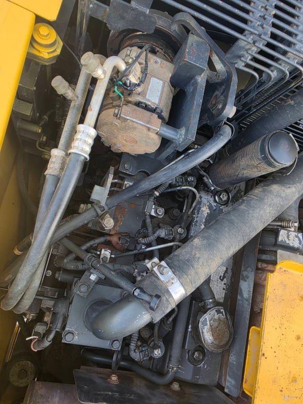 KOMATSU PC130-8 mo จอเหลือง กล้องหลัง ลายแย้กคู่ระบบ two wayจากโรงงาน KOMATSU PC130-8 mo จอเหลือง กล้องหลัง ลายแย้กคู่ระบบ two wayจากโรงงาน