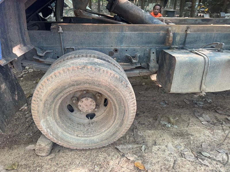 ISUZU NKR71G 6ล้อ เล็ก ดั๊มพ์ 3คิว แอร์พวงมาลัยเพาเวอร์รถพร้อมใช้