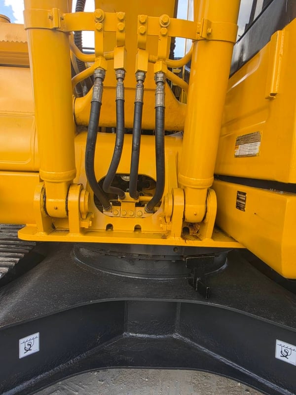 KOMATSU PC130-8 mo จอเหลือง กล้องหลัง ลายแย้กคู่ระบบ two wayจากโรงงาน KOMATSU PC130-8 mo จอเหลือง กล้องหลัง ลายแย้กคู่ระบบ two wayจากโรงงาน