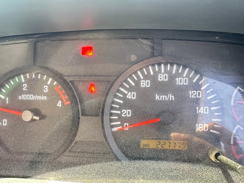 ISUZU FRR210 ปี57 ดั้มพ์3.5เมตร เครน3.4ตัน 3ปอก