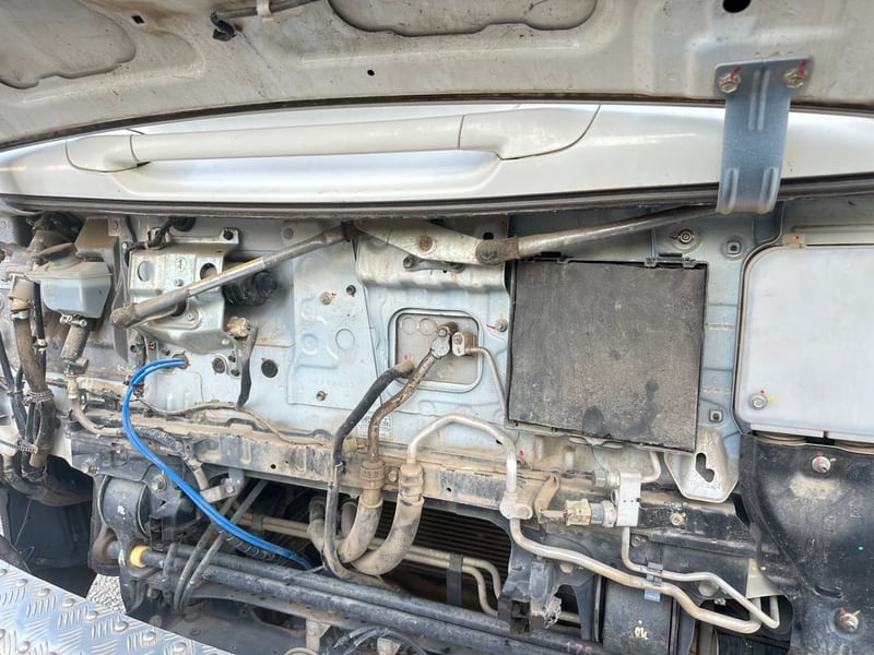 HINO MEGA 175แรงม้า รถบรรทุก 6ล้อ กระบะดั้มพ์ ติดเครน ปี60