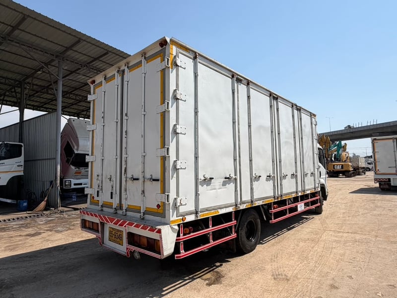 ISUZU FRR210 ปี63 ตู้10บาน พร้อมใช้งาน ISUZU FRR210 ปี63 ตู้10บาน พร้อมใช้งาน