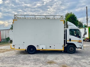 ISUZU NPR 150แรง รถ6ล้อ ตู้แห้ง 3บาน ปี62