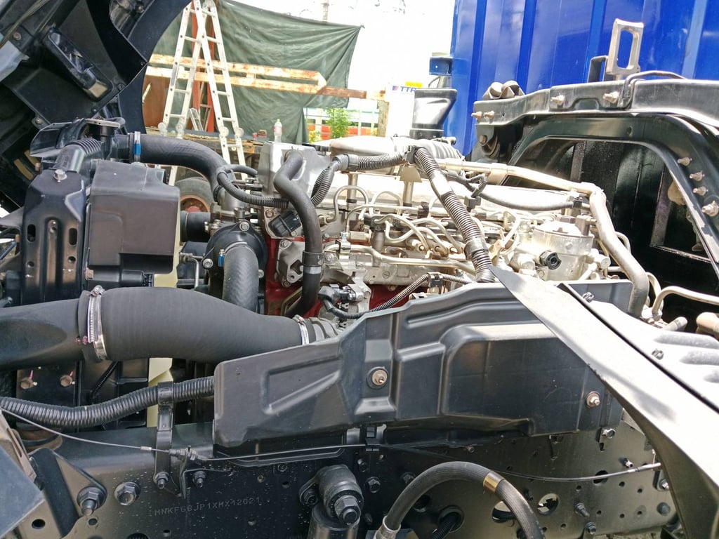 HINO VICTOR 240 แรง ปี2562 สภาพสวย เก็บสีตู้ให้ในสภาพพร้อมใช้