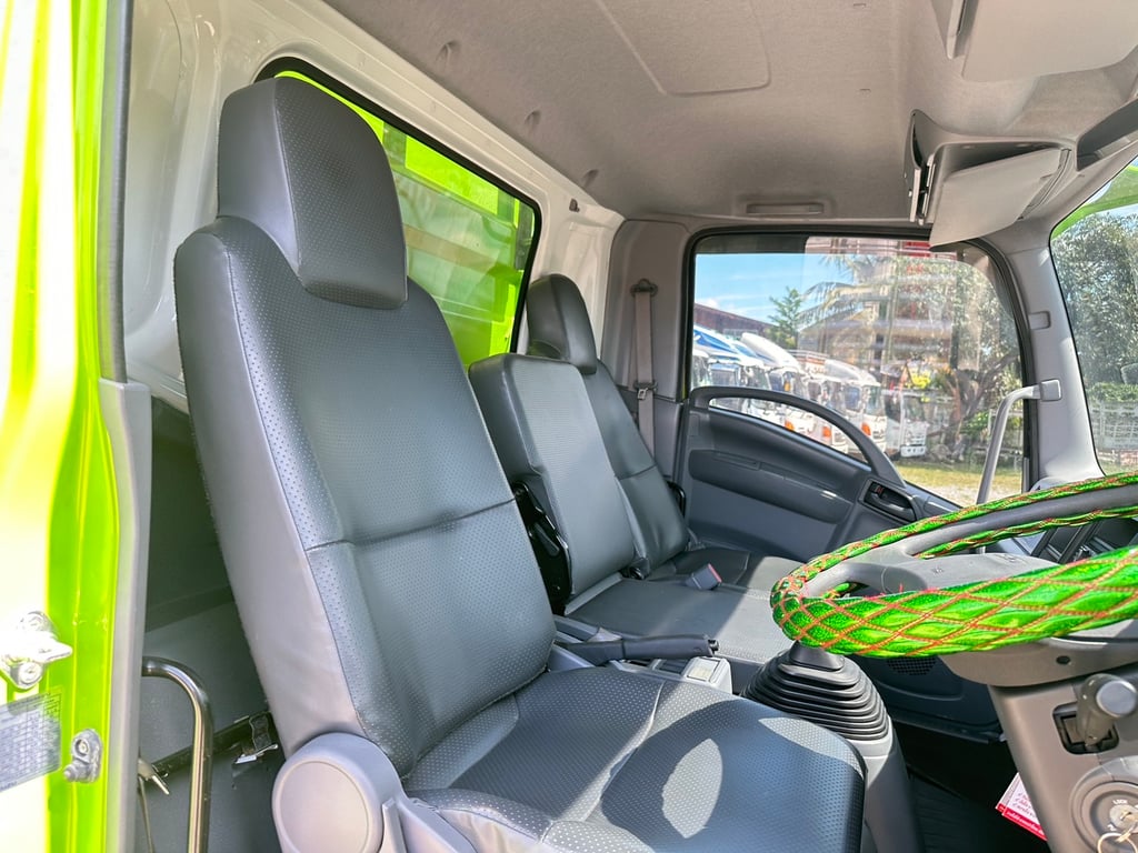 ISUZU FRR210 ปี64 ยาว5.6เมตร ไมล์ 33,xxx