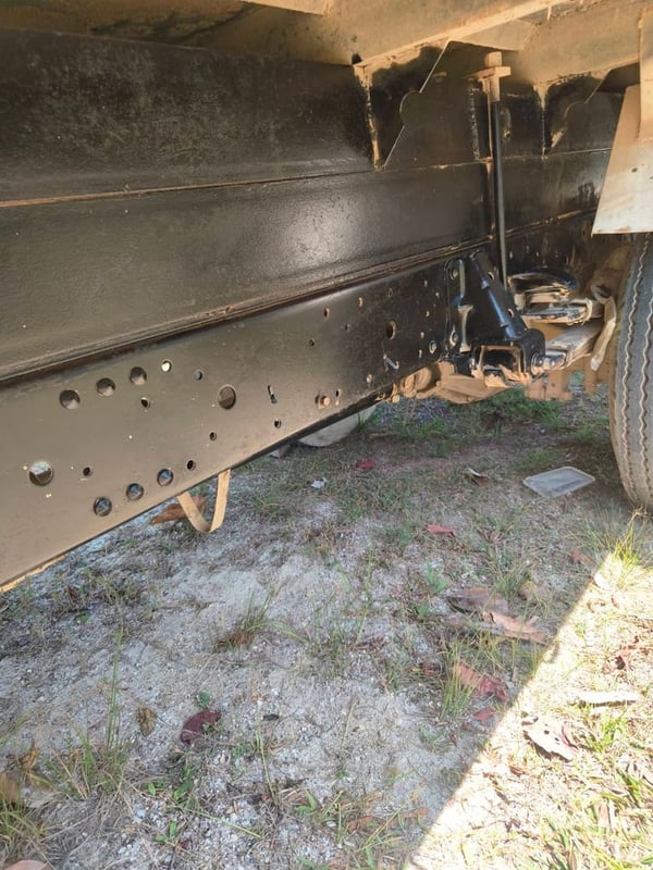 ISUZU NKR130 ปี50 6ล้อ ติดเครน2.2ตัน พร้อมใช้งาน