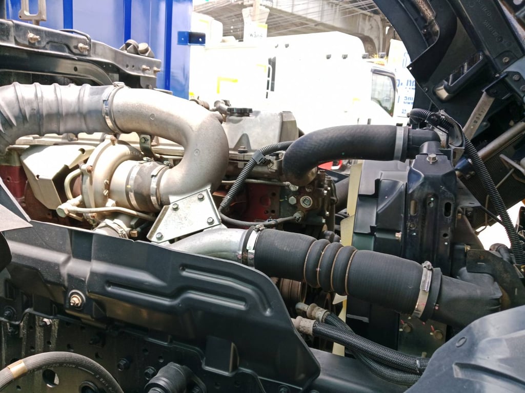 HINO VICTOR 240 แรง ปี2562 สภาพสวย เก็บสีตู้ให้ในสภาพพร้อมใช้