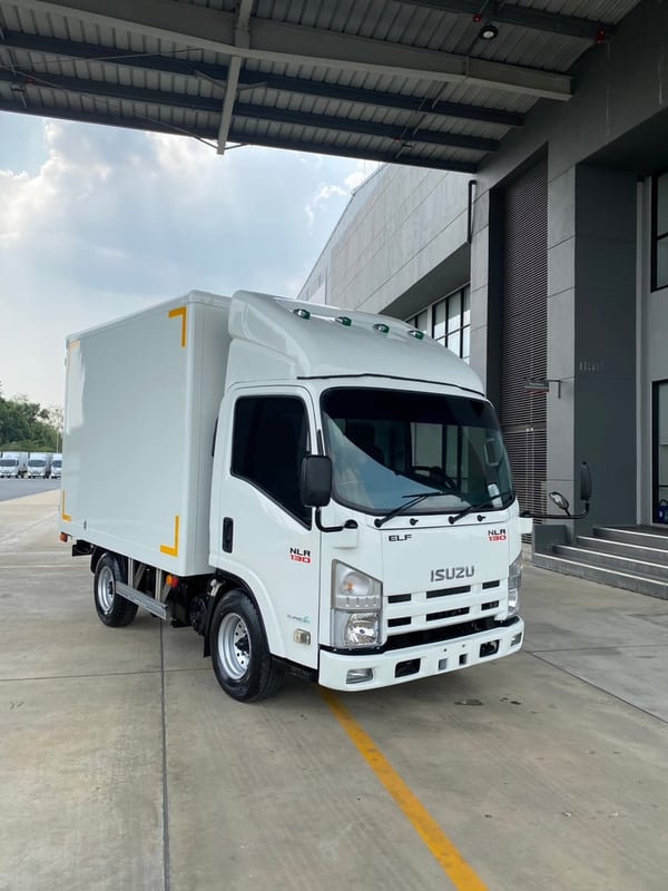 ISUZU NLR130 ปี58 ตู้แห้ง ยาว3เมตร ราคารวมVat ฟรีโอน
