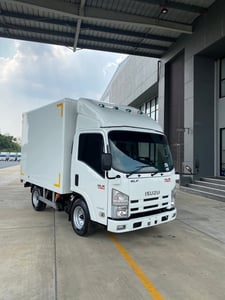 ISUZU NLR130 ปี58 ตู้แห้ง ยาว3เมตร ราคารวมVat ฟรีโอน