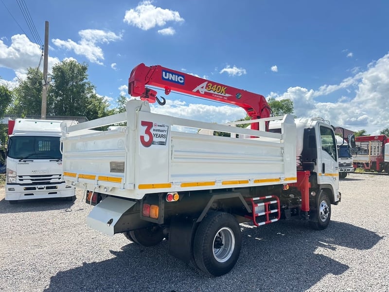 ISUZU FRR210 ปี57 ดั้มพ์3.5เมตร เครน3.4ตัน 3ปอก