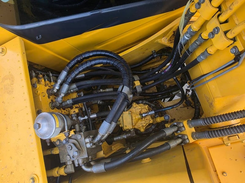 KOMATSU PC130-8 mo จอเหลือง กล้องหลัง ลายแย้กคู่ระบบ two wayจากโรงงาน KOMATSU PC130-8 mo จอเหลือง กล้องหลัง ลายแย้กคู่ระบบ two wayจากโรงงาน