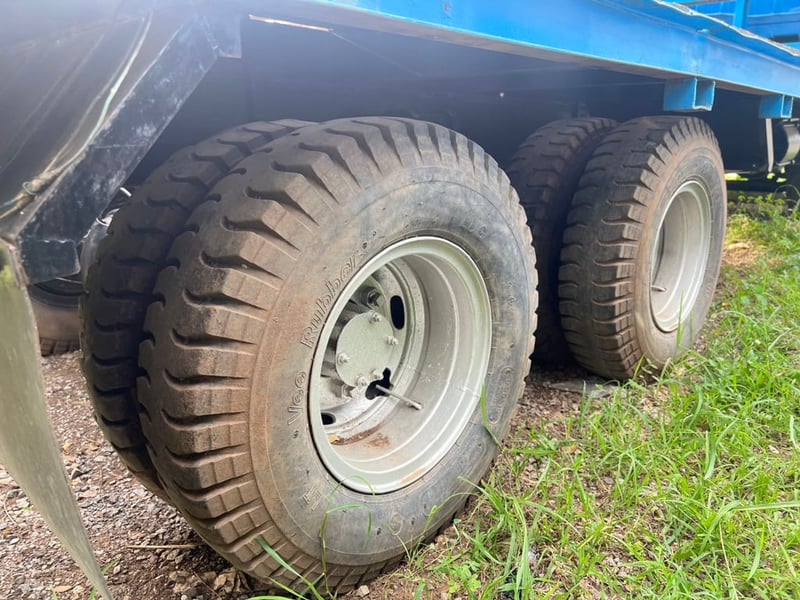 MITSUBISHI 10ล้อ เพลาเดียว 160แรงม้า เทลลเลอร์แท่นเตี้ย ปี2537 MITSUBISHI 10ล้อ เพลาเดียว 160แรงม้า เทลลเลอร์แท่นเตี้ย ปี2537