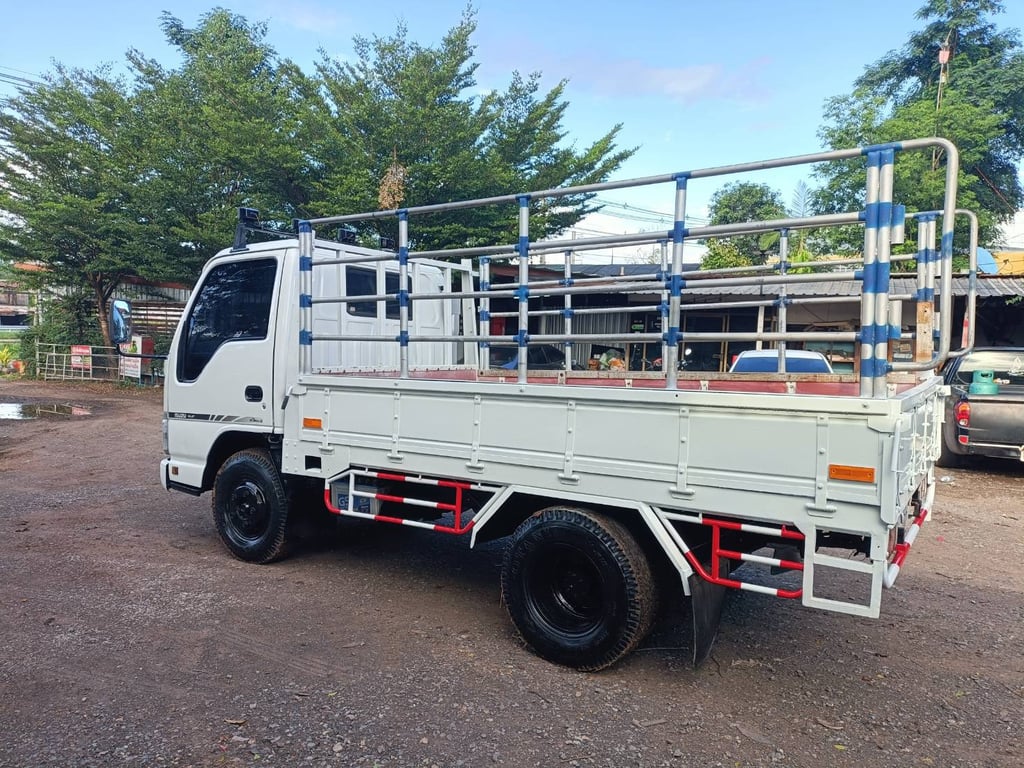 ISUZU NKR100 ปี50 6ล้อคอก สวย พร้อมใช้