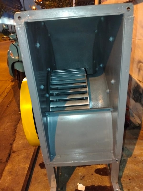 ต้องการขายพัดลมดูดอากาศ