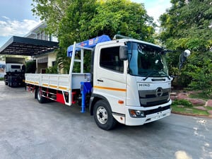 Hino Fc9j210 ปี64 ติดเครน tadano 3ตัน4ปลอก ตะขอพับ กะบะยาว 5.8เมตร Hino Fc9j210 ปี64 ติดเครน tadano 3ตัน4ปลอก ตะขอพับ กะบะยาว 5.8เมตร