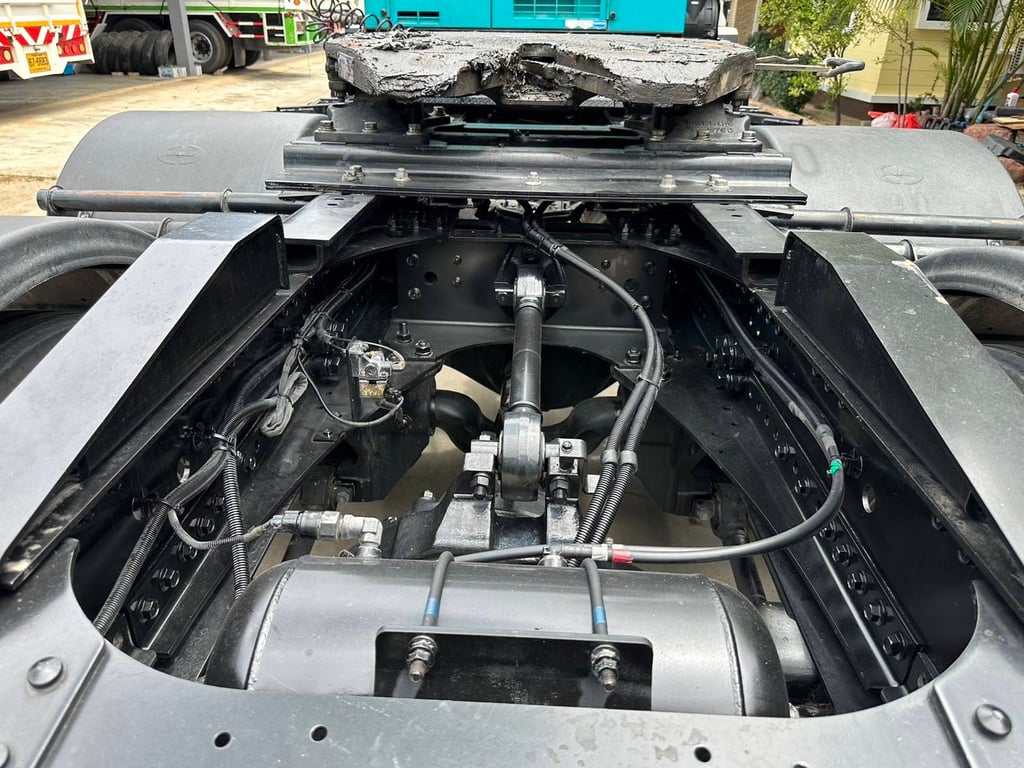 HINO FM 344แรงม้า รถบรรทุก 10ล้อ หัวลาก เฉพาะหัว ปี2023 เลขไมล์น้อยกว่า 100,000 กม.