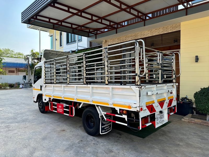 ISUZU NMR รถบรรทุก 6ล้อ กระบะคอก ปี 65