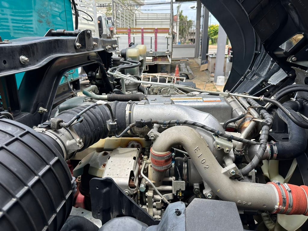 HINO FM 344แรงม้า รถบรรทุก 10ล้อ หัวลาก เฉพาะหัว ปี2023 เลขไมล์น้อยกว่า 100,000 กม.