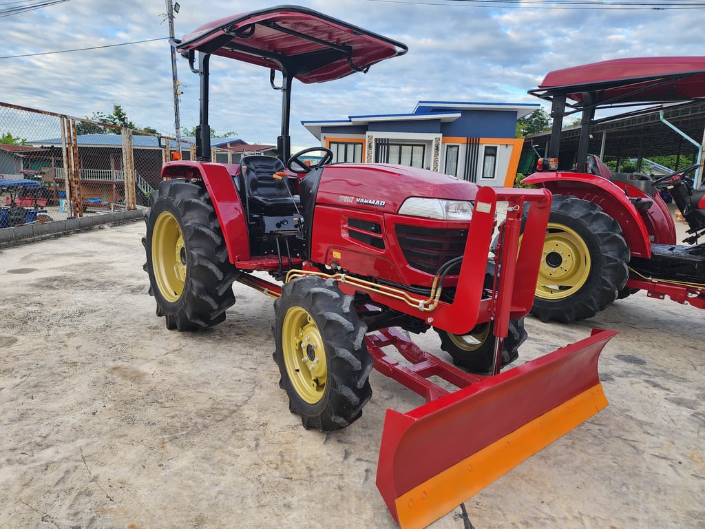 รถไถยันม่าร์51แรงดาวน์เริ่มต้นเพียง32,000บาท รถไถยันม่าร์51แรงดาวน์เริ่มต้นเพียง32,000บาท