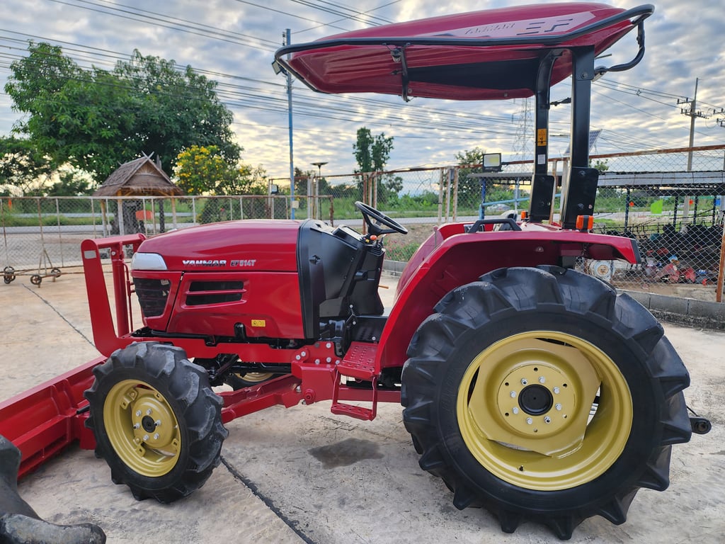 รถไถยันม่าร์51แรงดาวน์เริ่มต้นเพียง32,000บาท รถไถยันม่าร์51แรงดาวน์เริ่มต้นเพียง32,000บาท