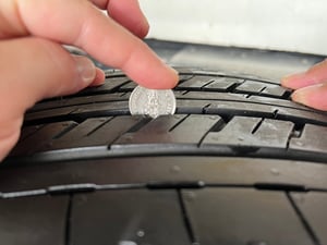 ยางรถกระบะ Bridgestone รุ่น DURAVIS R611 205 70R15 2 เส้น ( ผลิตปี 2020 ไม่เคยผ่านการใช้งาน )