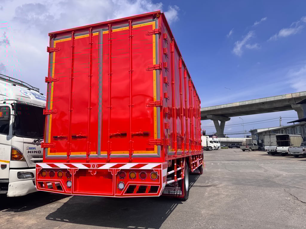 HINO FG 240แรงม้า รถบรรทุก 6ล้อ ตู้แห้ง ปี2017