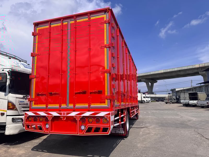 HINO FG 240แรงม้า รถบรรทุก 6ล้อ ตู้แห้ง ปี2017