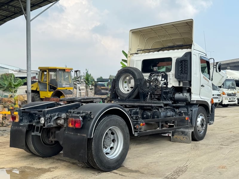 HINO FG 260แรงม้า รถบรรทุก 6ล้อ หัวลาก เฉพาะหัว ปี2018