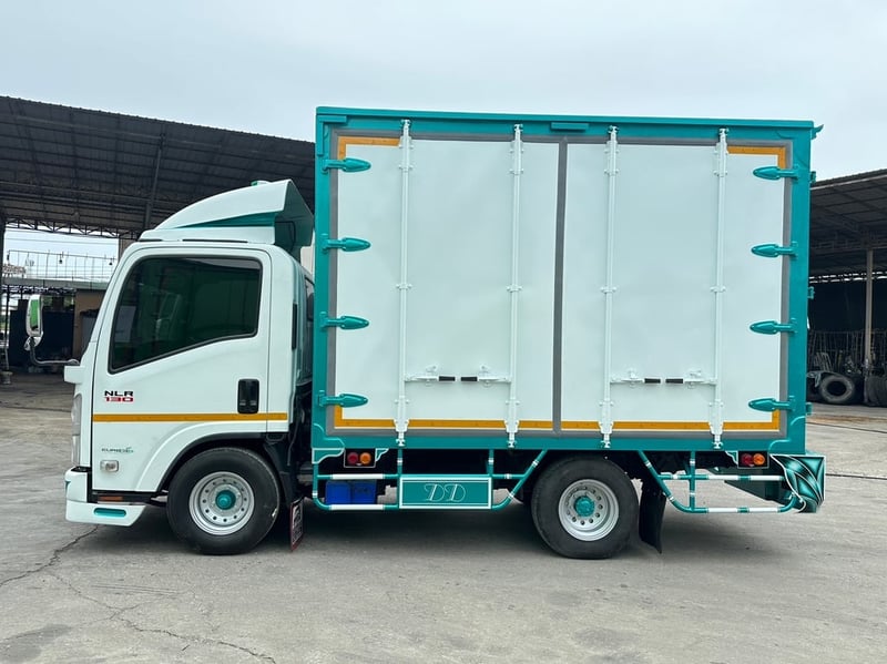 ISUZU NLR 130แรงม้า รถบรรทุก 4ล้อ ตู้แห้ง ปี2016 ISUZU NLR 130แรงม้า รถบรรทุก 4ล้อ ตู้แห้ง ปี2016