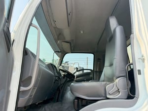 ISUZU FVM 240แรงม้า รถบรรทุก 10ล้อ ตู้เย็น ปี2019