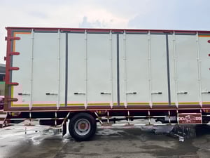 HINO FC 210แรงม้า รถบรรทุก 6ล้อ ตู้แห้ง ปี2022