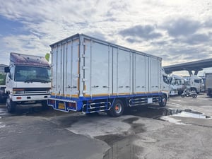 HINO FC 210แรงม้า รถบรรทุก 6ล้อ ตู้แห้ง ปี2021