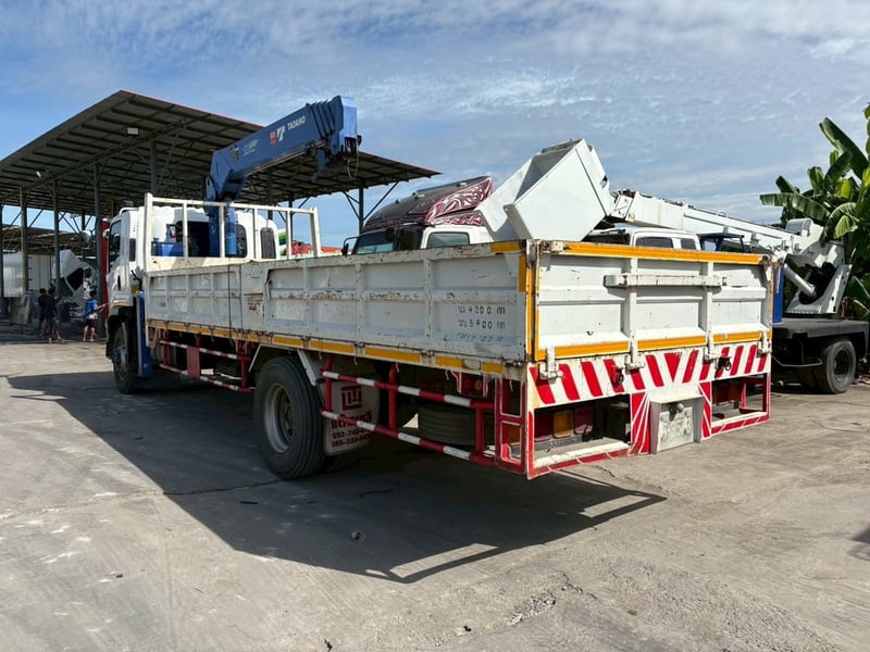 หกล้อเครน 5 ตัน ISUZU FTR240 ปี62