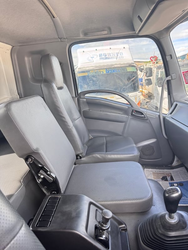 ISUZU FTR 240แรงม้า รถบรรทุก 6ล้อ กระบะเหล็กติดเครน ปี2019