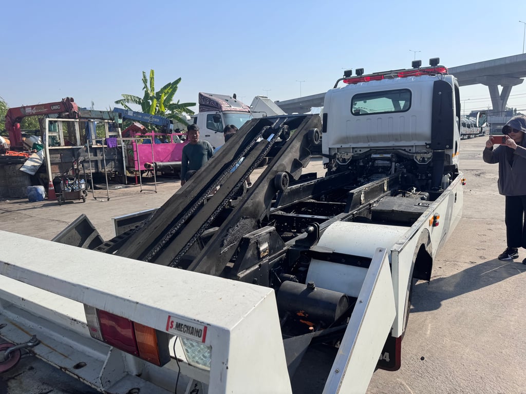 ISUZU NPR 150แรงม้า รถบรรทุก 6ล้อ รถสไลด์ ปี2020 ISUZU NPR 150แรงม้า รถบรรทุก 6ล้อ รถสไลด์ ปี2020